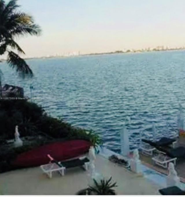 7941 East Dr, North Bay Village, FL 33141 Photo