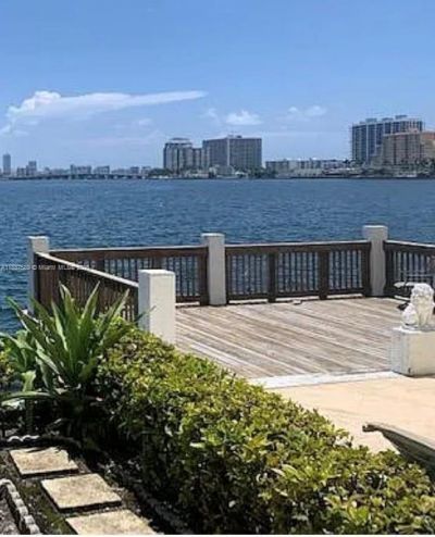 7941 East Dr, North Bay Village, FL 33141 Photo