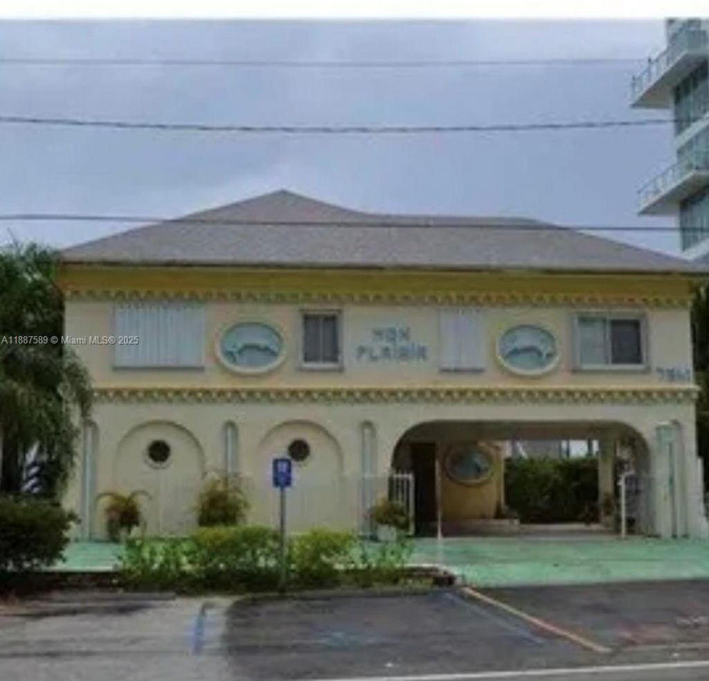 7941 East Dr, North Bay Village, FL 33141 Photo