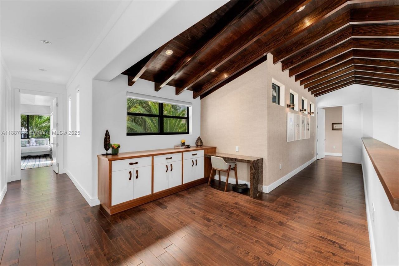 330 Caribbean Rd, Key Biscayne, FL 33149 Photo