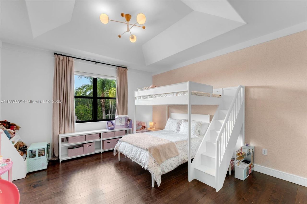 330 Caribbean Rd, Key Biscayne, FL 33149 Photo