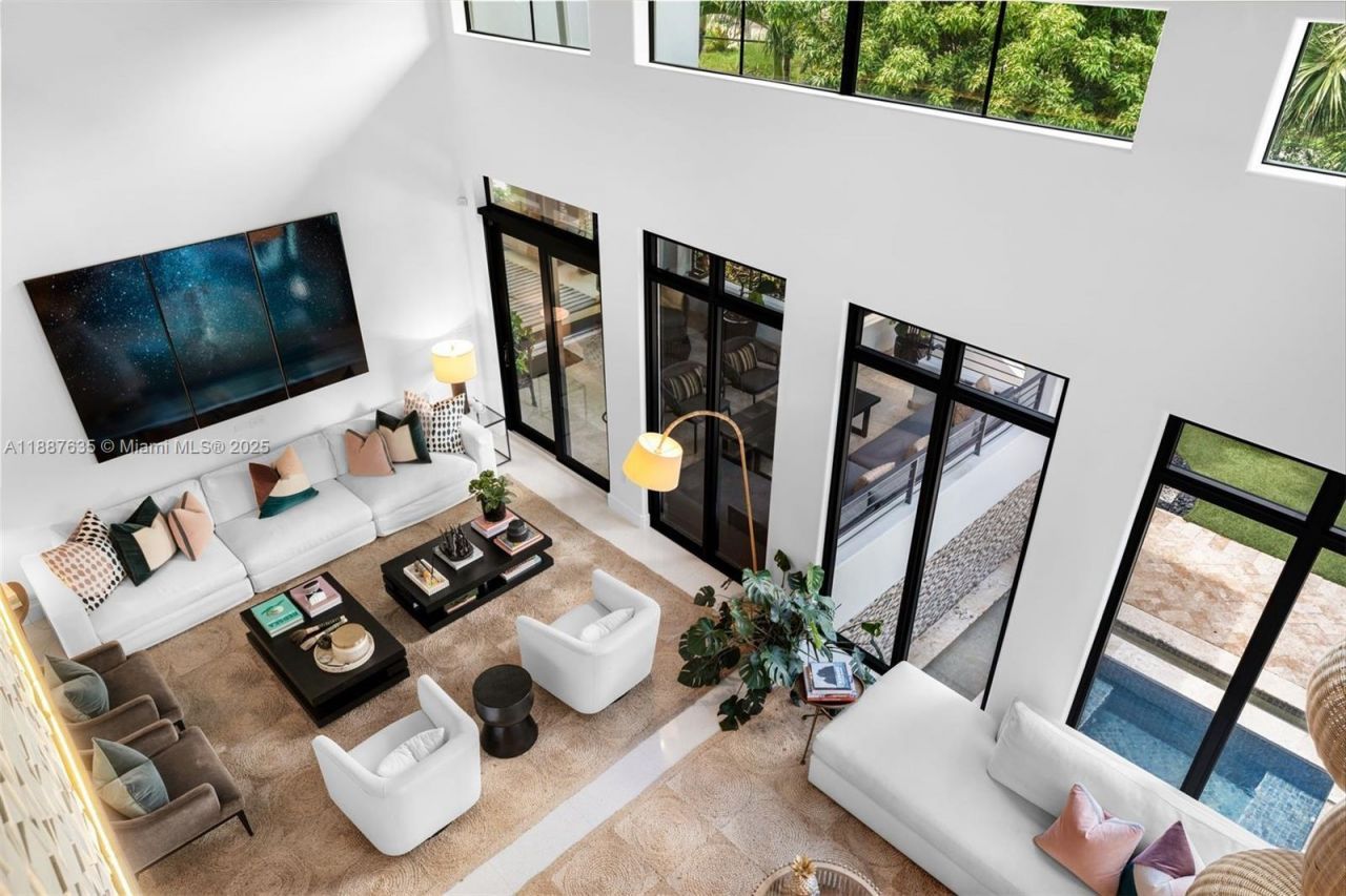 330 Caribbean Rd, Key Biscayne, FL 33149 Photo