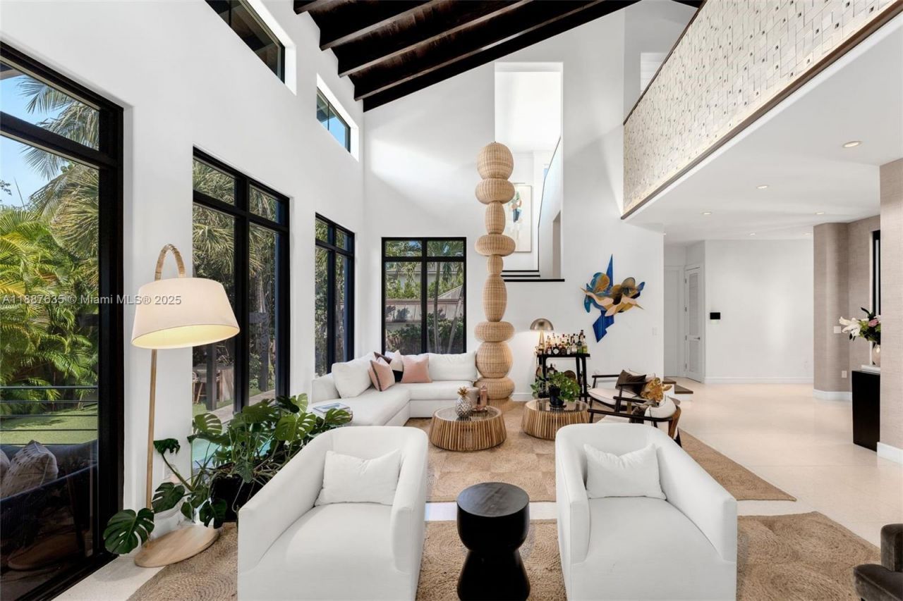 330 Caribbean Rd, Key Biscayne, FL 33149 Photo