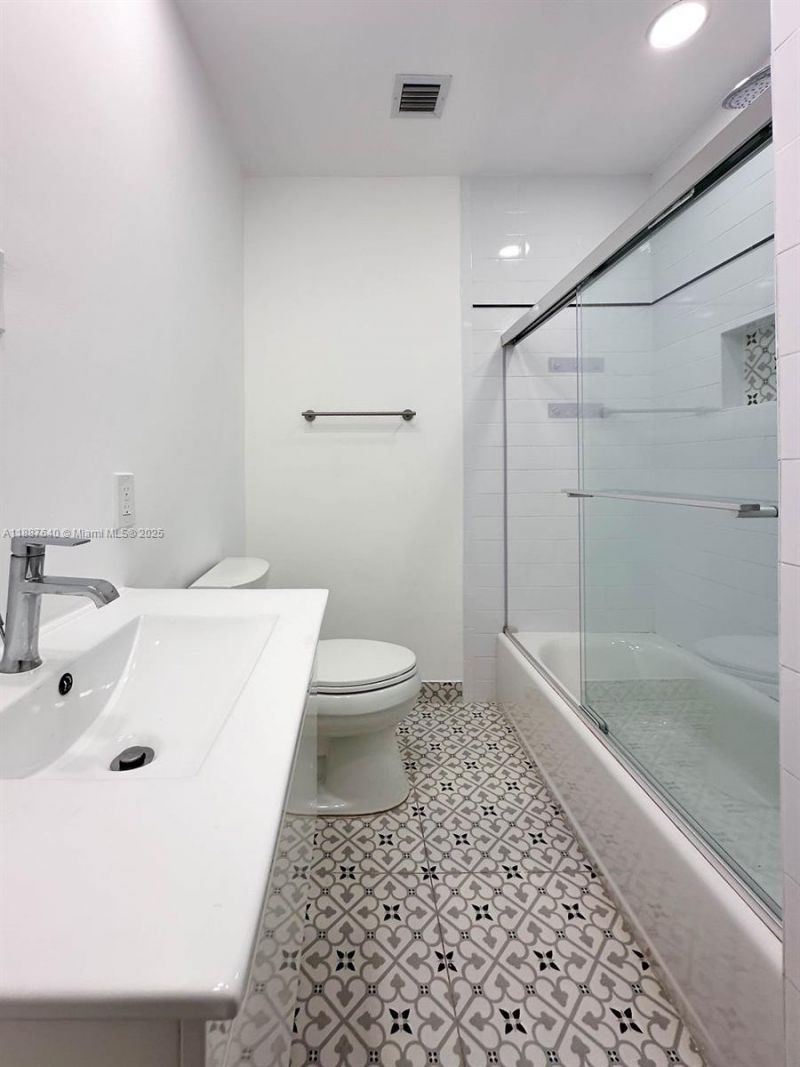 1255 Jackson St, Hollywood, FL 33019 Photo