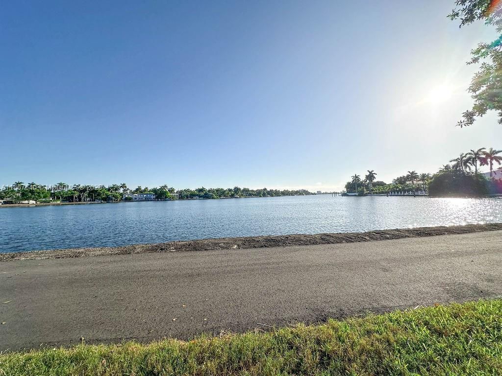 1255 Jackson St, Hollywood, FL 33019 Photo