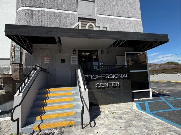 4011 W Flagler St, Unit 404, Miami, FL 33134