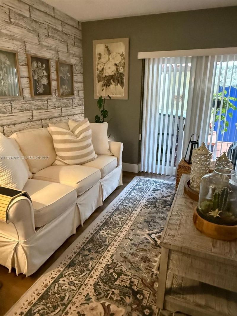 3842 Alcantara Ave, Unit 71D, Doral, FL 33178 Photo