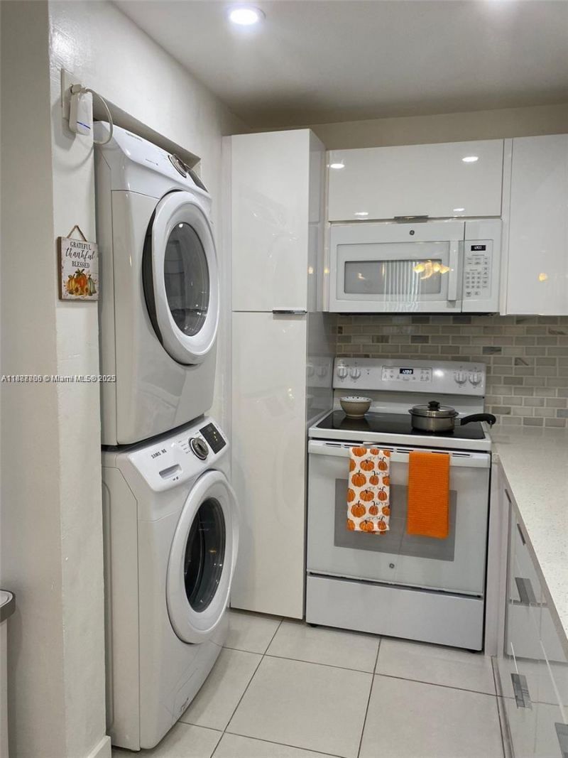 10000 NW 80 Ct, Unit 2565, Hialeah Gardens, FL 33016 Photo