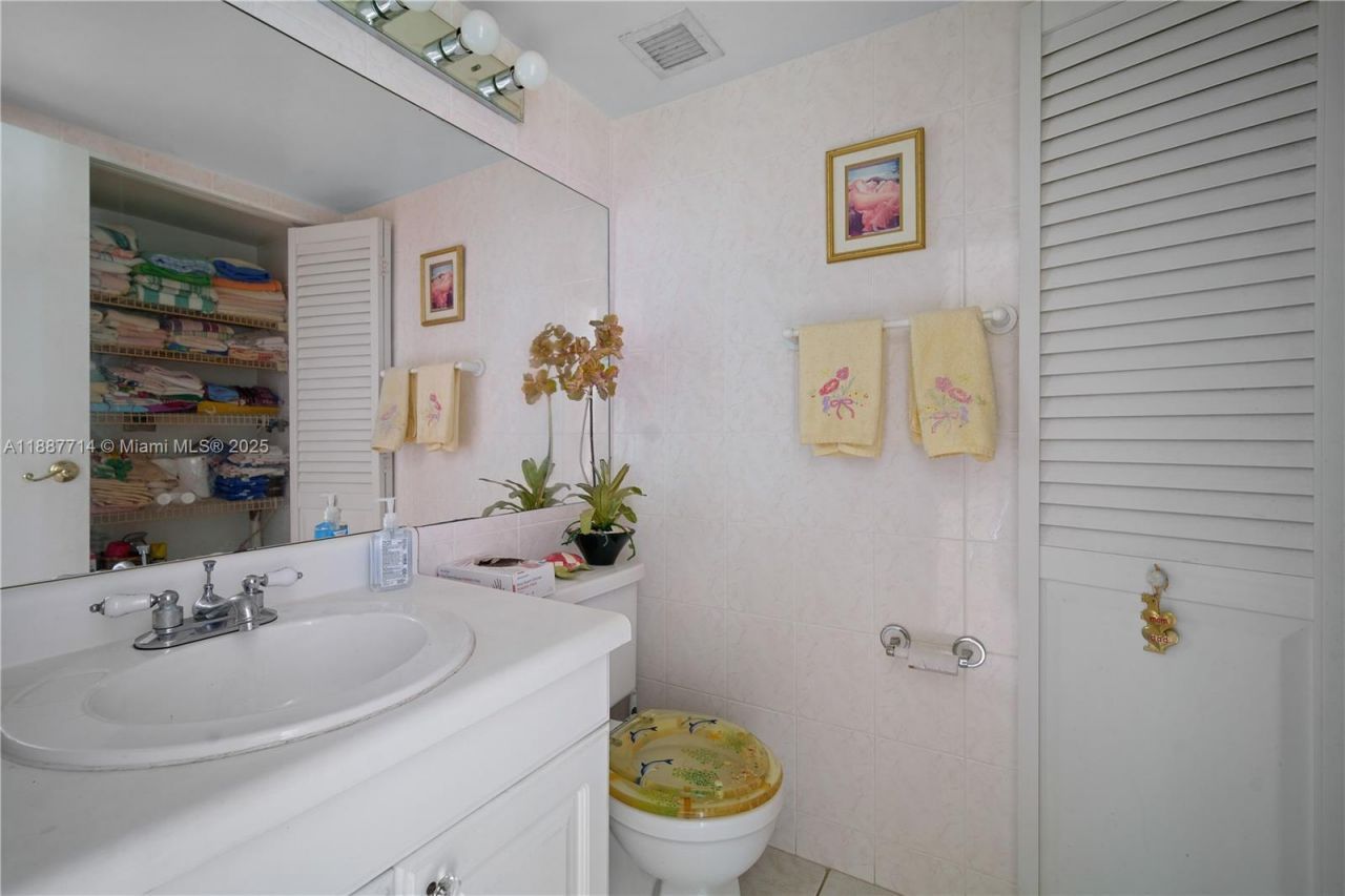 1160 N Federal Hwy, Unit 1018, Fort Lauderdale, FL 33304 Photo