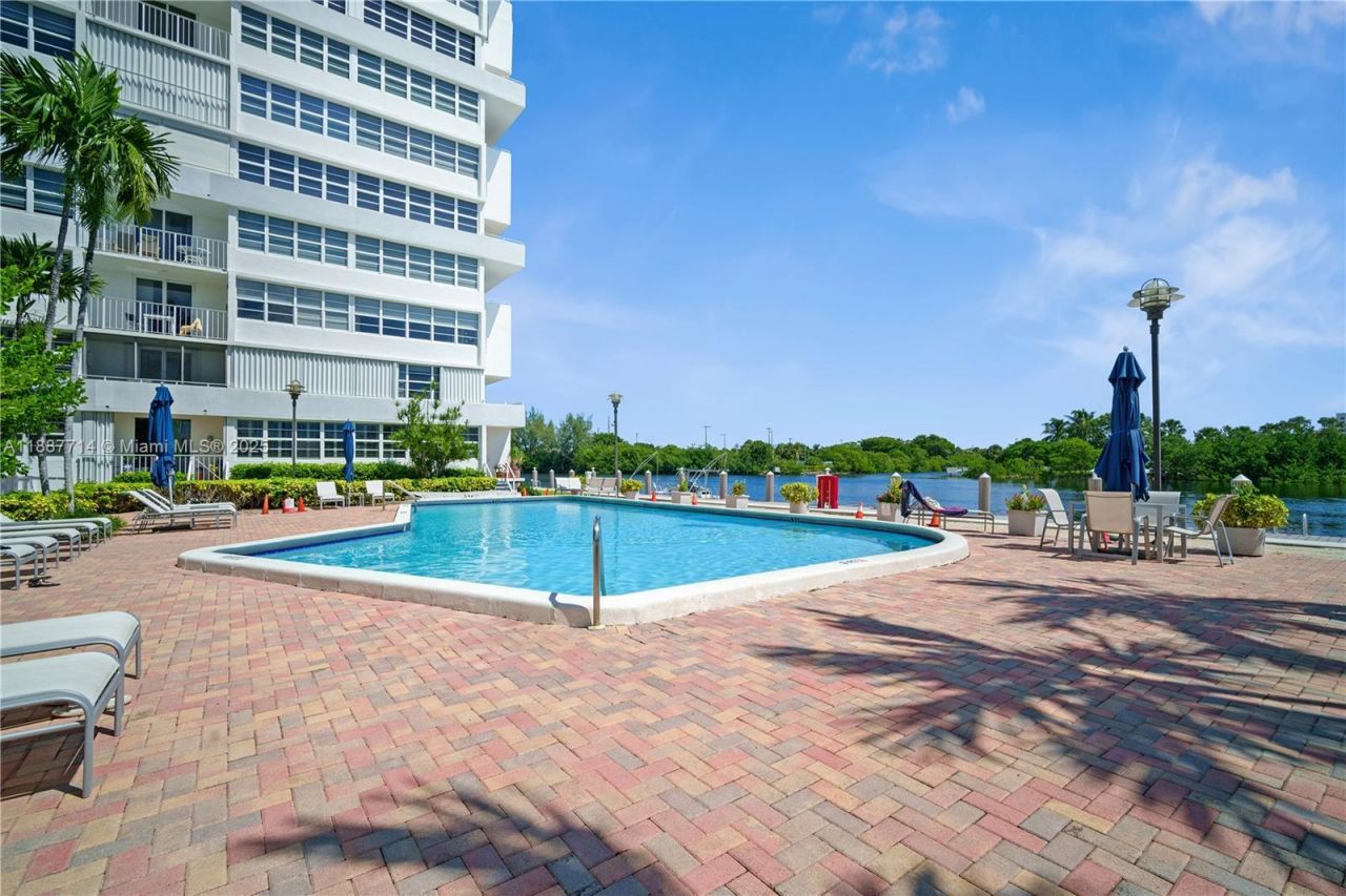 1160 N Federal Hwy, Unit 1018, Fort Lauderdale, FL 33304 Photo