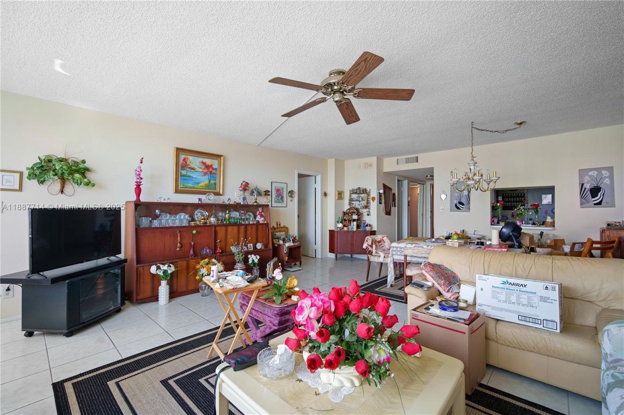 1160 N Federal Hwy, Unit 1018, Fort Lauderdale, FL 33304 Photo