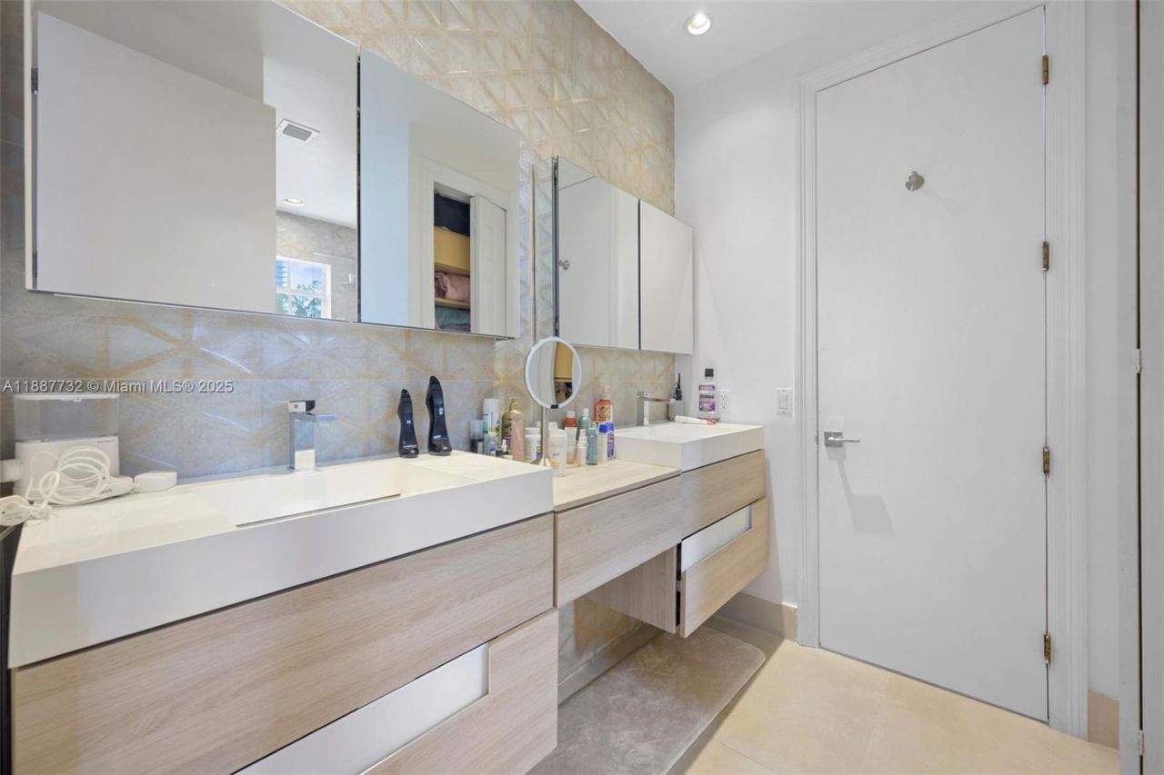 19460 39th Ct, Sunny Isles Beach, FL 33160 Photo