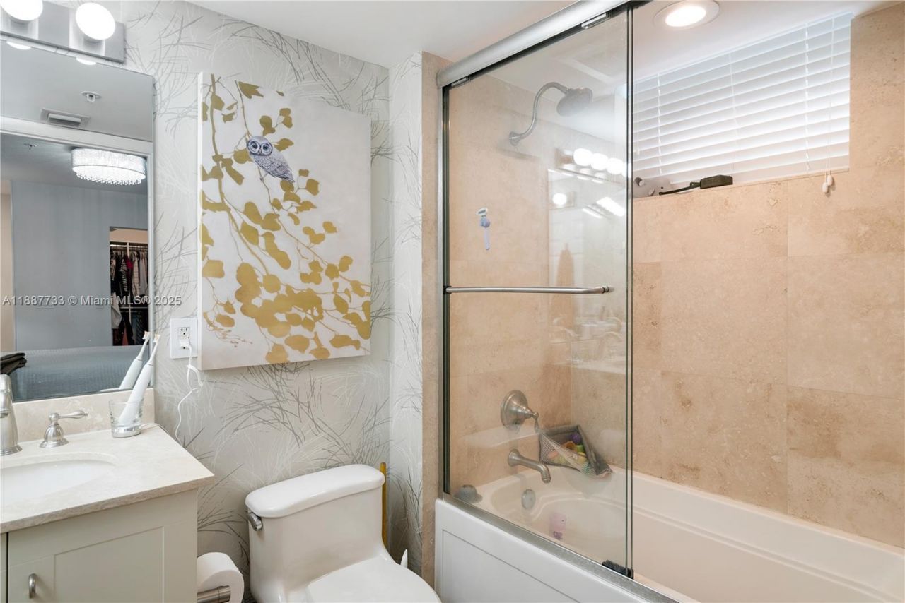 3232 SW 22nd Ter, Unit TH 115, Miami, FL 33145 Photo