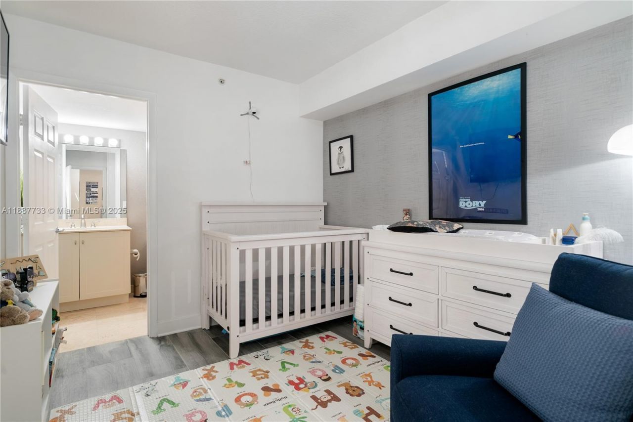 3232 SW 22nd Ter, Unit TH 115, Miami, FL 33145 Photo