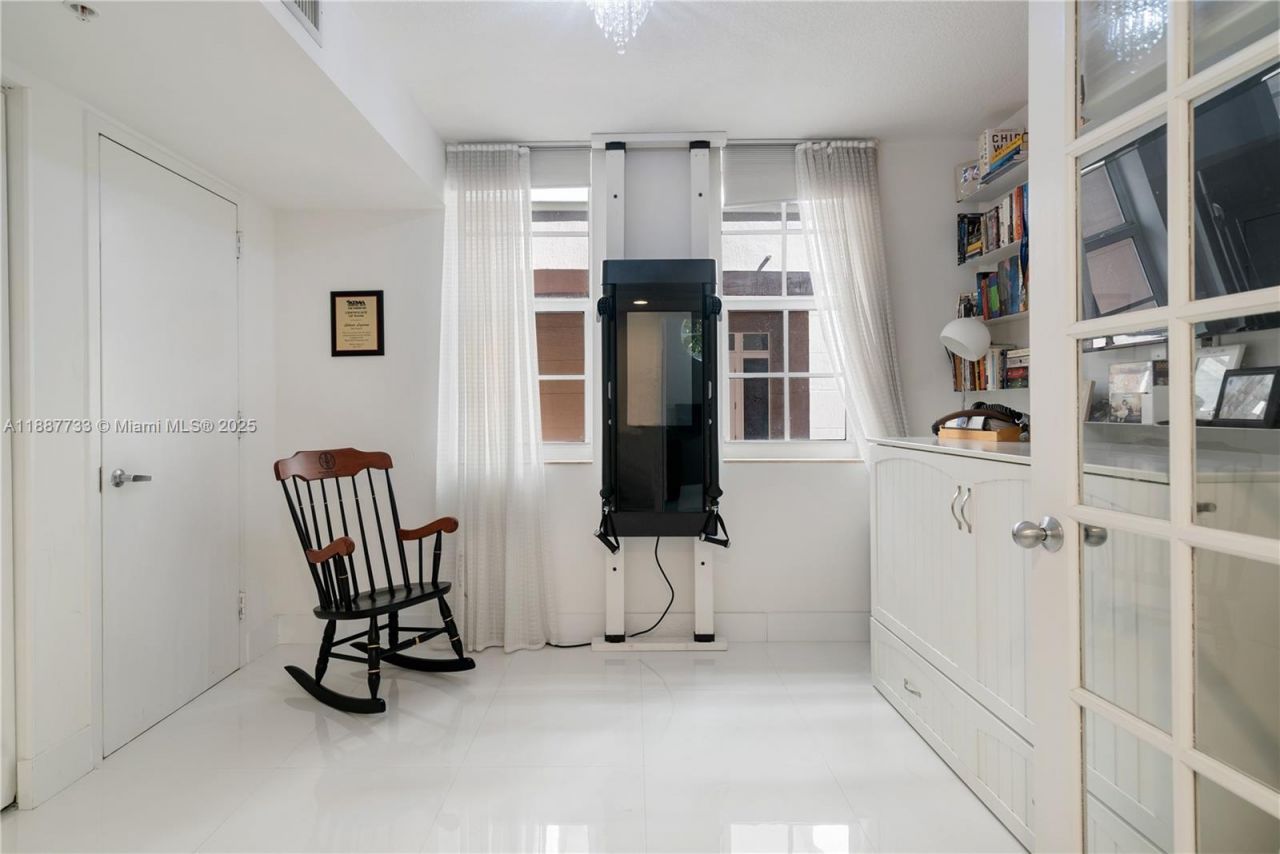 3232 SW 22nd Ter, Unit TH 115, Miami, FL 33145 Photo