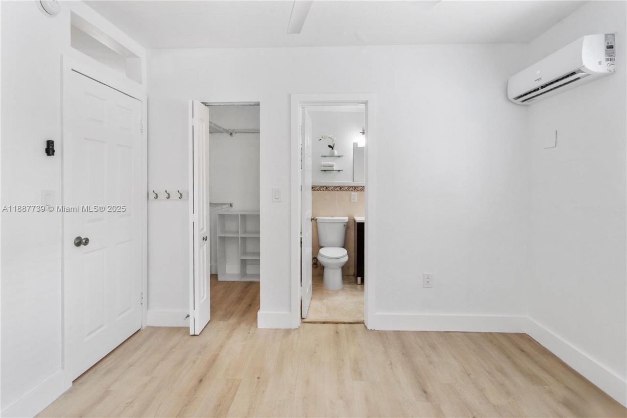 6330 SW 79th St, Unit 5, South Miami, FL 33143 Photo