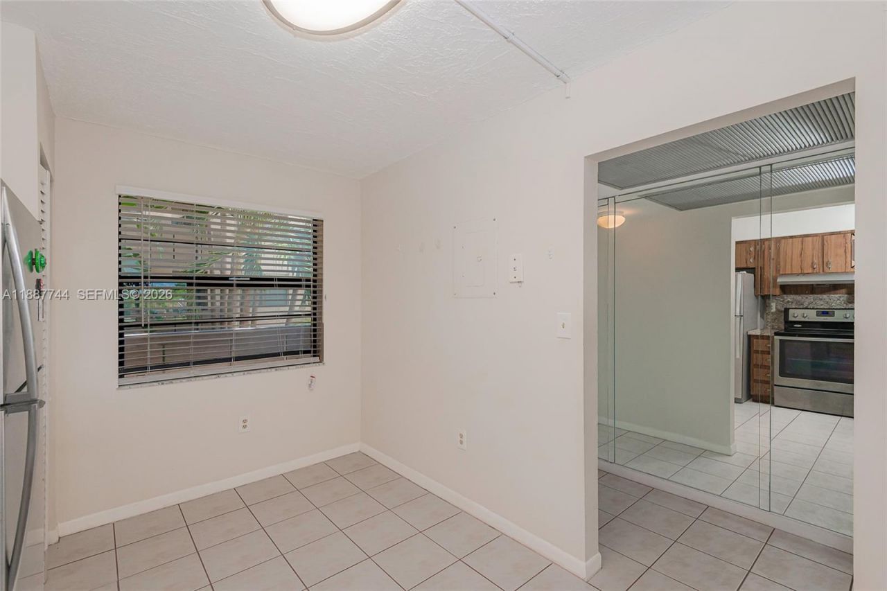 1100 Colony Point Cir, Unit 208, Pembroke Pines, FL 33026 Photo
