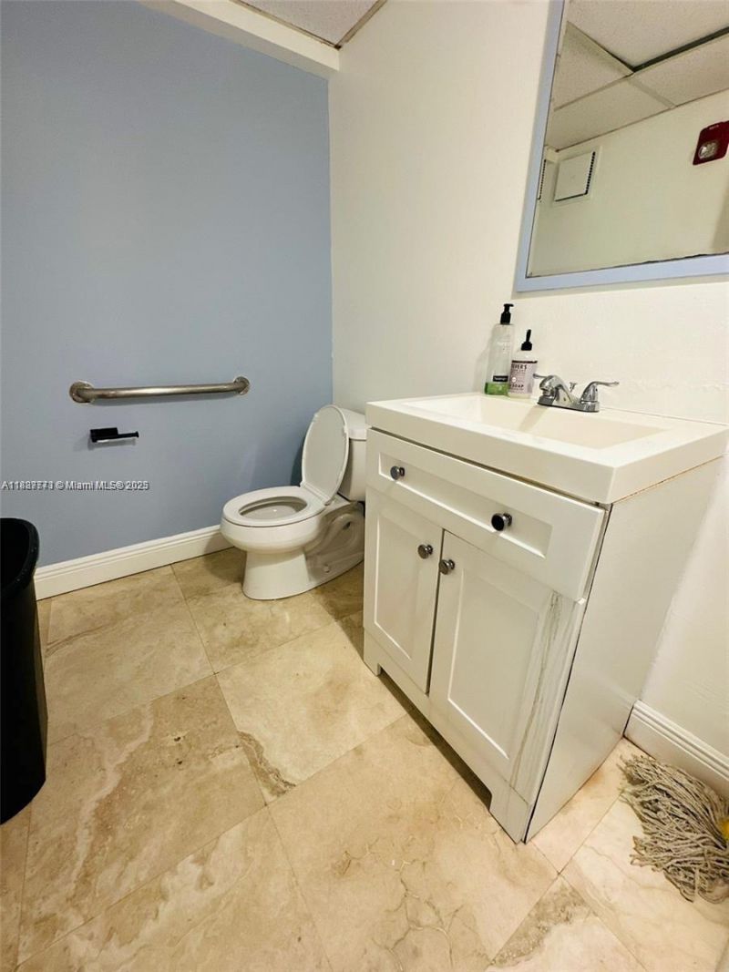 1160 Kane Concourse, Bay Harbor Islands, FL 33154 Photo