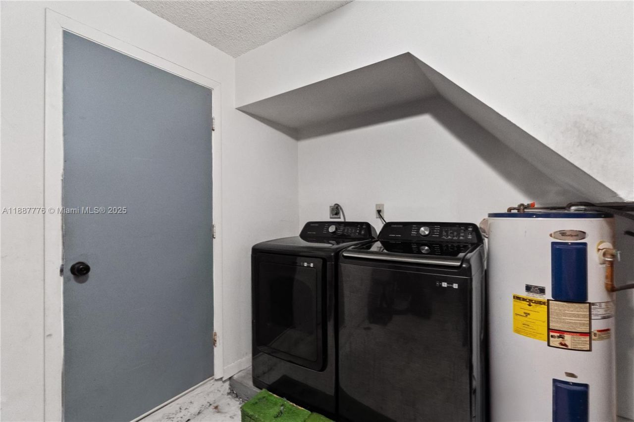 8033 NW 29th Street, Sunrise, FL 33322 Photo