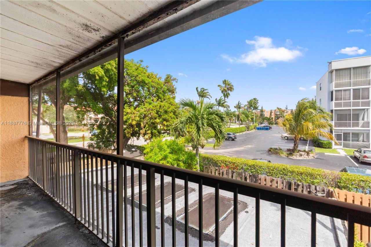 8033 NW 29th Street, Sunrise, FL 33322 Photo