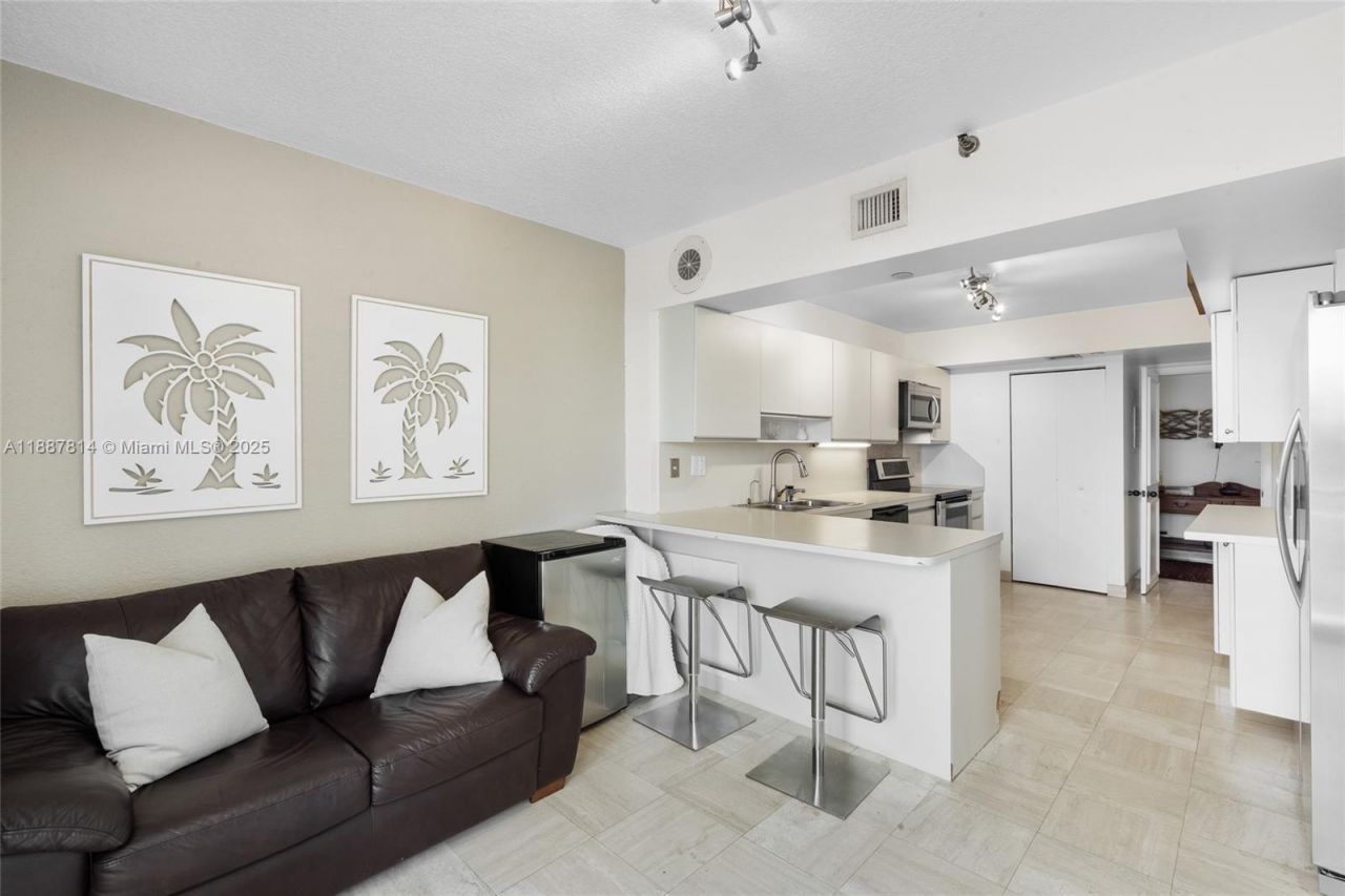 19667 Turnberry Way, Unit 3D, Aventura, FL 33180 Photo