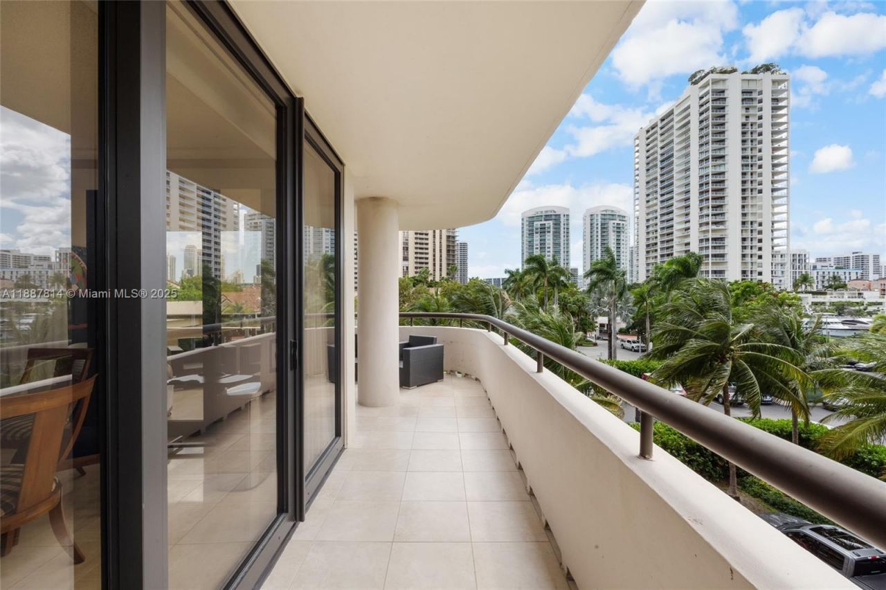 19667 Turnberry Way, Unit 3D, Aventura, FL 33180 Photo