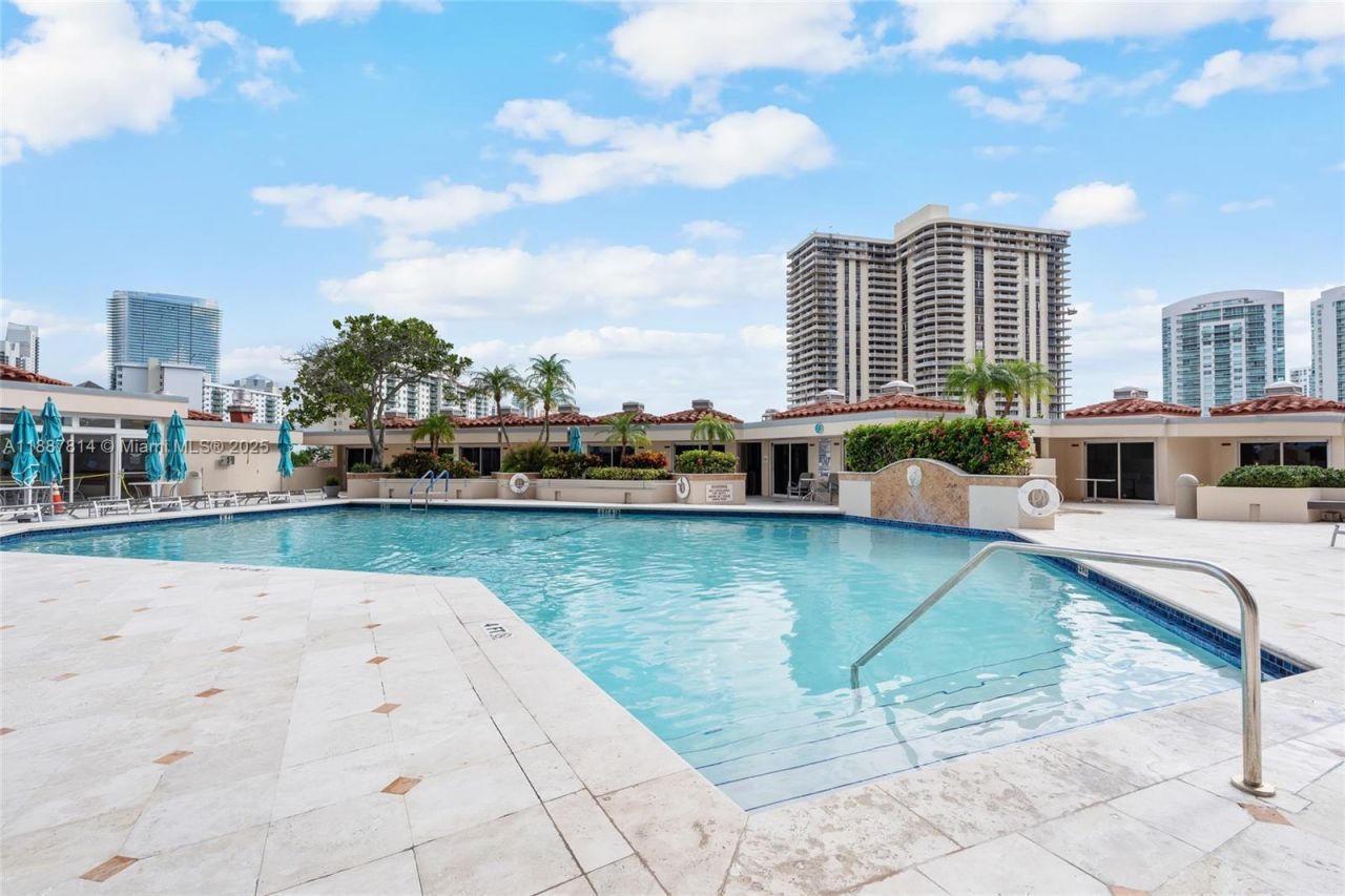 19667 Turnberry Way, Unit 3D, Aventura, FL 33180 Photo