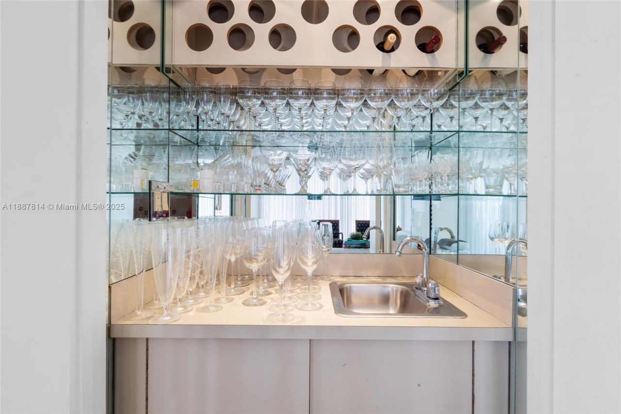 19667 Turnberry Way, Unit 3D, Aventura, FL 33180 Photo