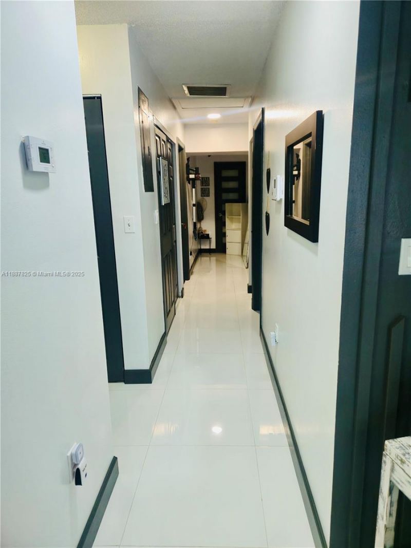 2150 NW 43rd St, Miami, FL 33142 Photo