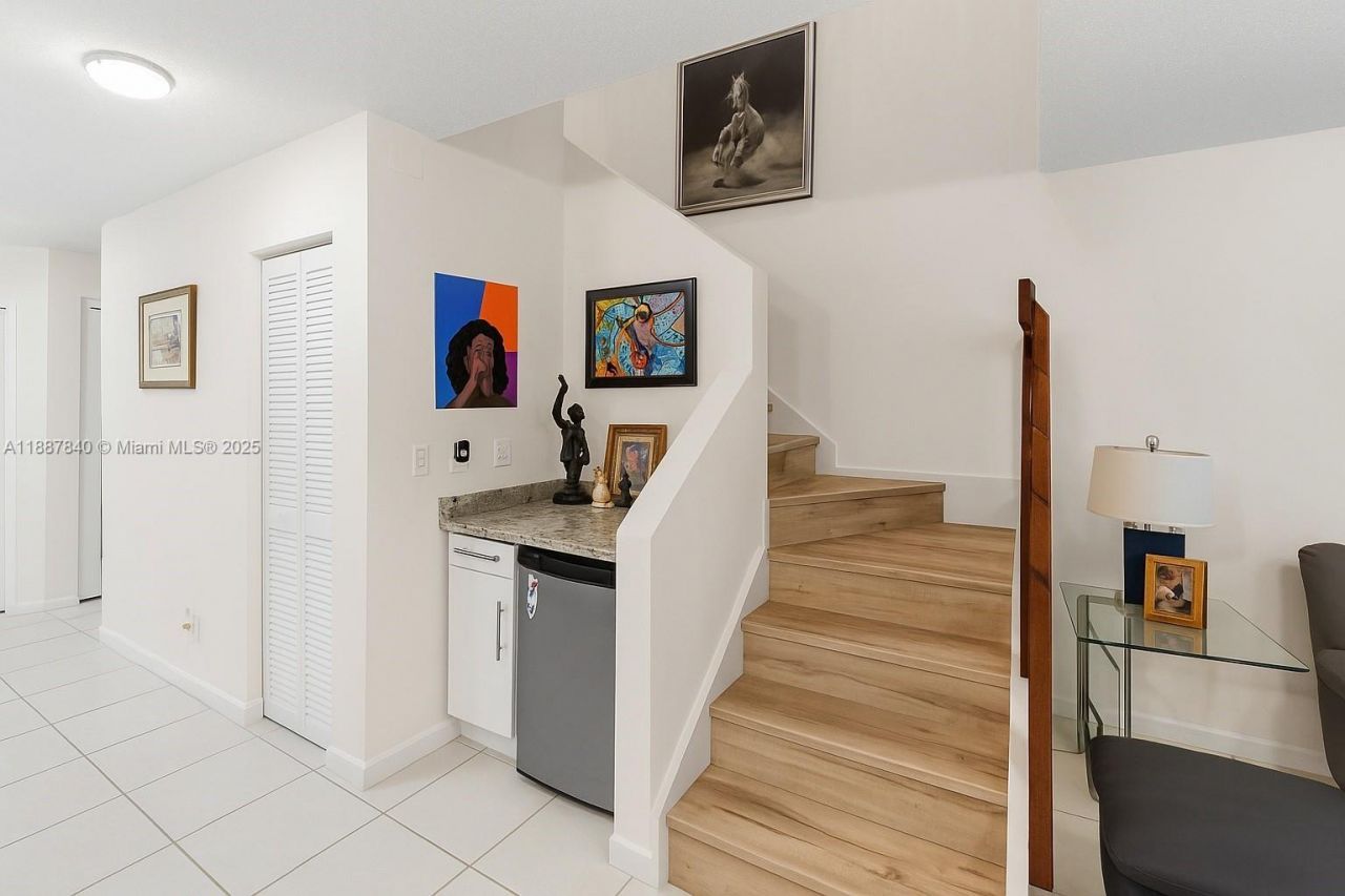 16624 Greens Edge Cir, Unit 75, Weston, FL 33326 Photo