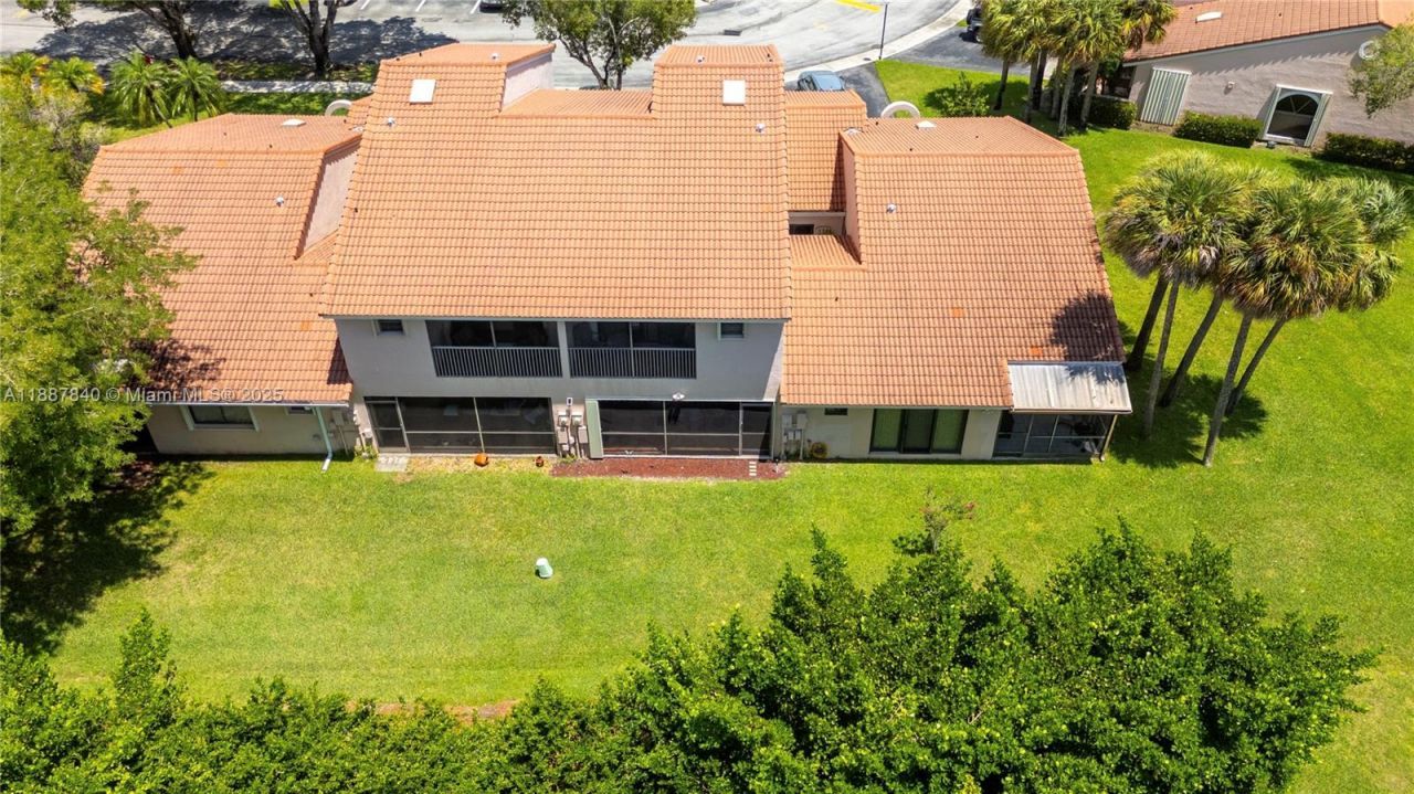 16624 Greens Edge Cir, Unit 75, Weston, FL 33326 Photo