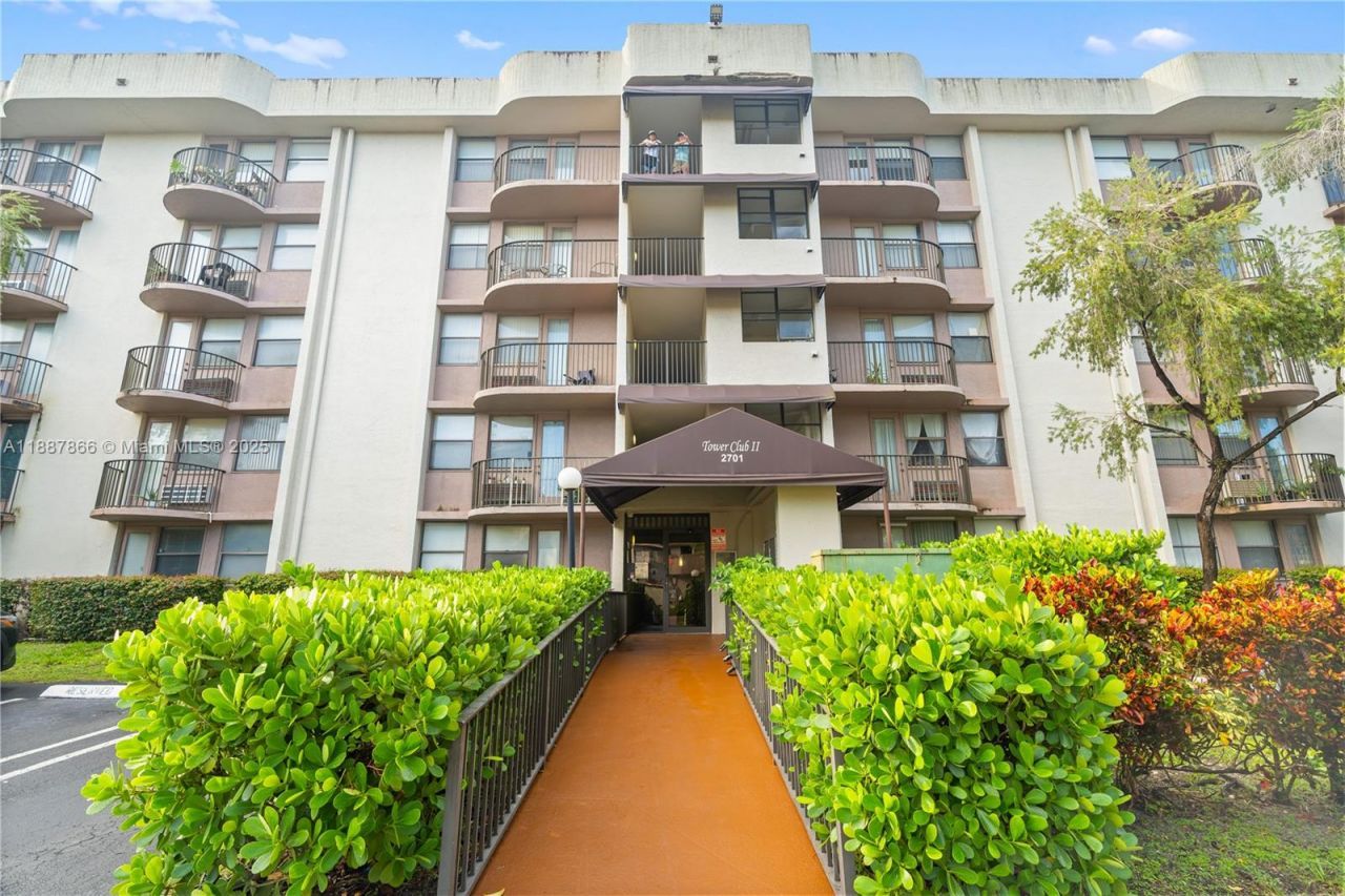 2701 Riverside Dr, Unit 413-B, Coral Springs, FL 33065 Photo