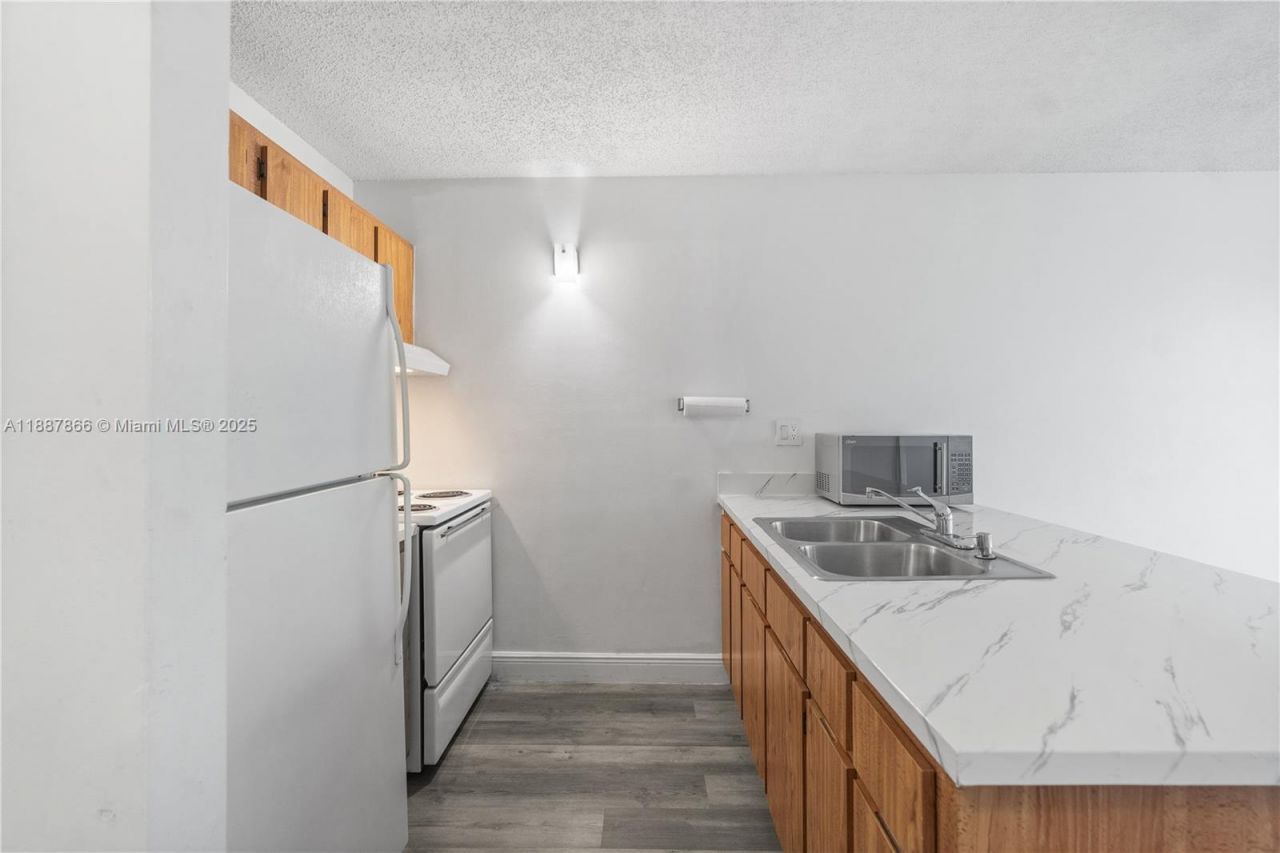 2701 Riverside Dr, Unit 413-B, Coral Springs, FL 33065 Photo