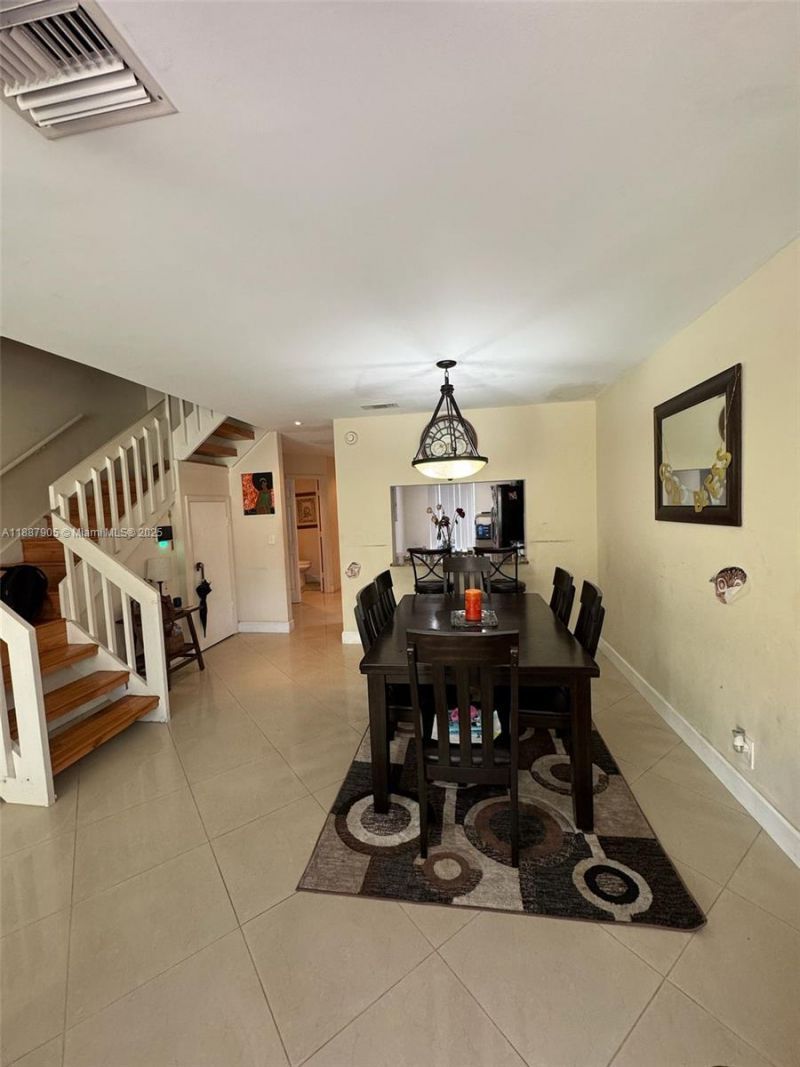 9204 NW 49th Pl, Sunrise, FL 33351 Photo