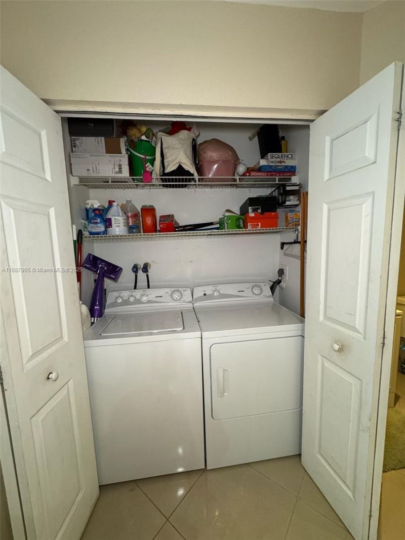 9204 NW 49th Pl, Sunrise, FL 33351 Photo