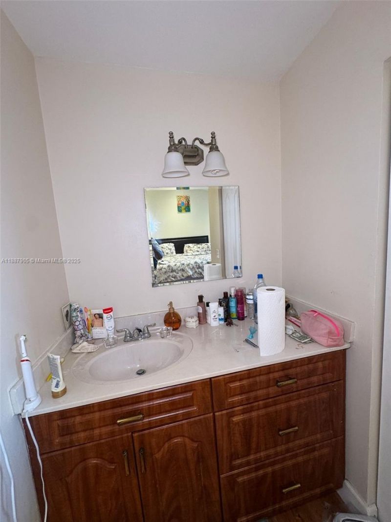 9204 NW 49th Pl, Sunrise, FL 33351 Photo