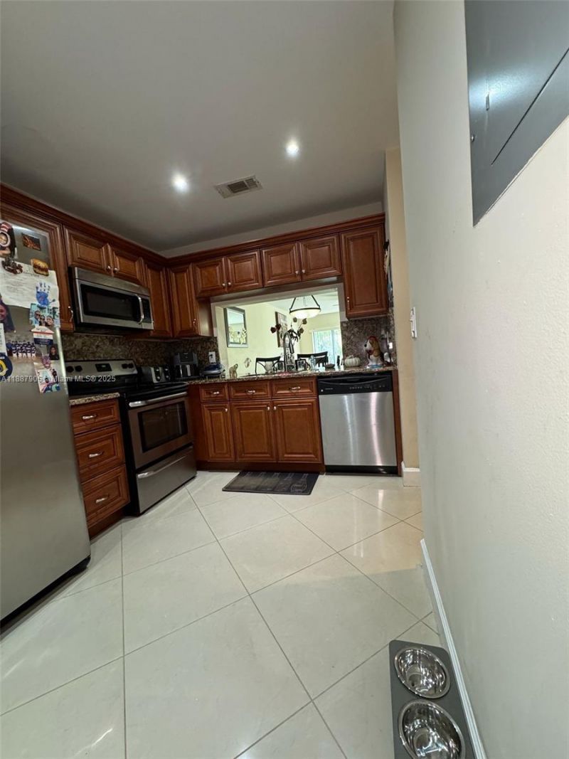 9204 NW 49th Pl, Sunrise, FL 33351 Photo