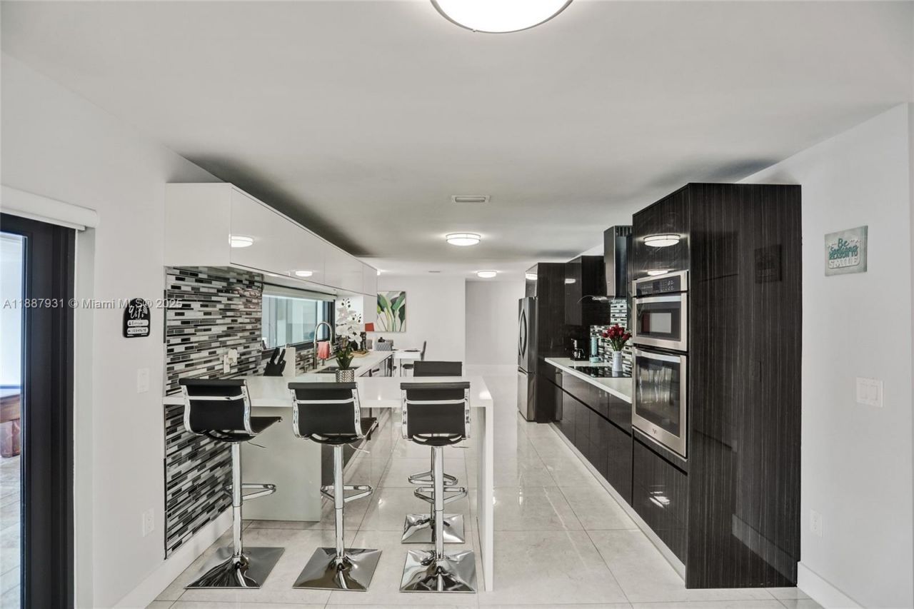 6201 SW 107th Ave, Miami, FL 33173 Photo