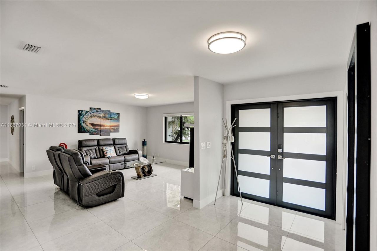 6201 SW 107th Ave, Miami, FL 33173 Photo