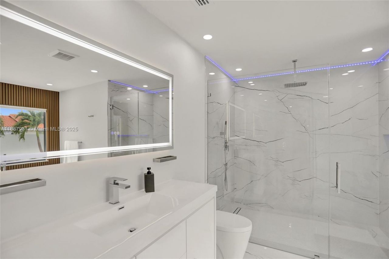 6201 SW 107th Ave, Miami, FL 33173 Photo