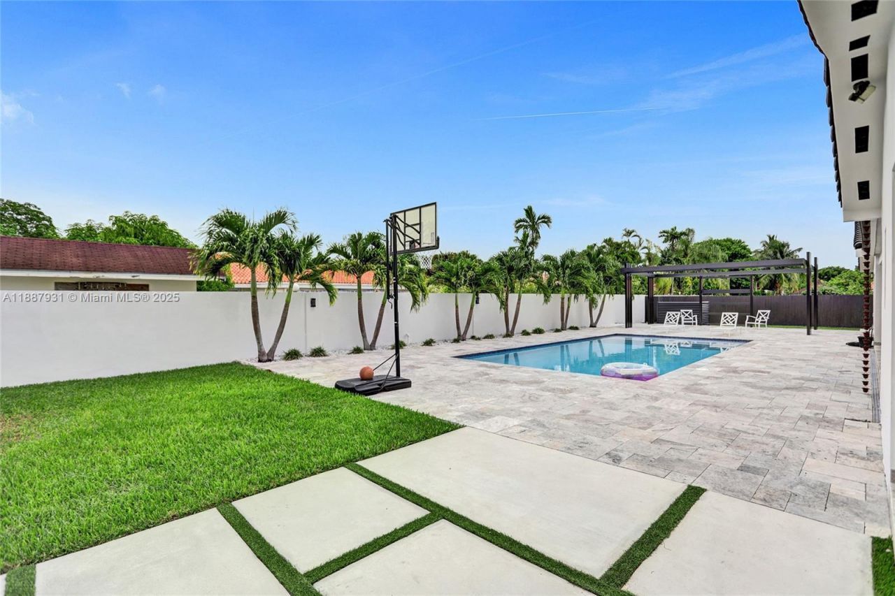 6201 SW 107th Ave, Miami, FL 33173 Photo