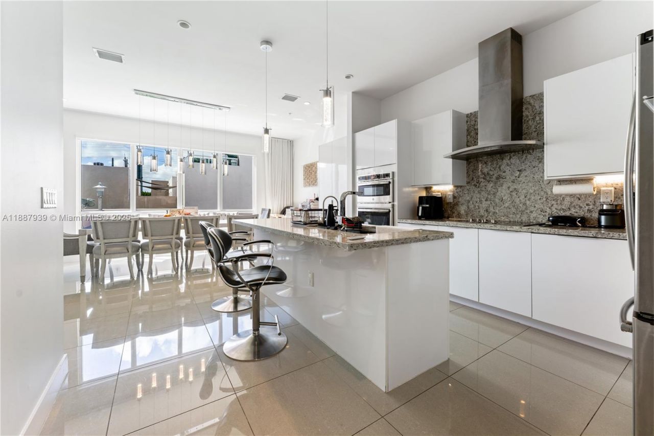 10354 NW 64th St, Doral, FL 33178 Photo