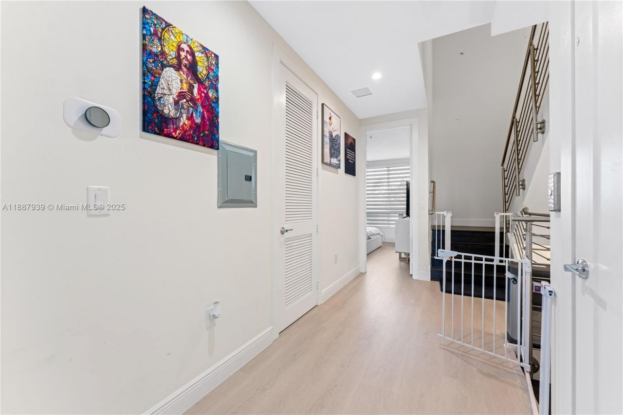 10354 NW 64th St, Doral, FL 33178 Photo