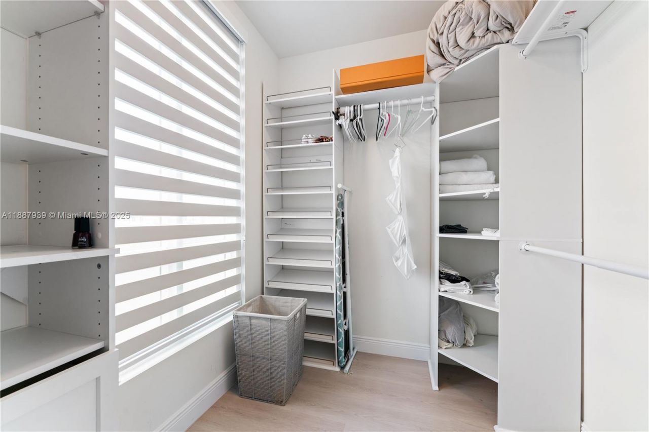 10354 NW 64th St, Doral, FL 33178 Photo