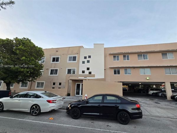 55 E 4th St, Unit 302, Hialeah, FL 33010