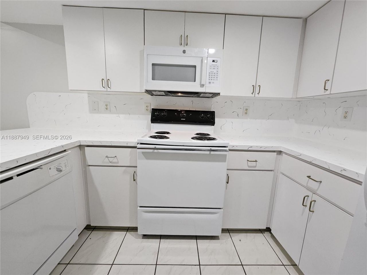 55 E 4th St, Unit 302, Hialeah, FL 33010 Photo