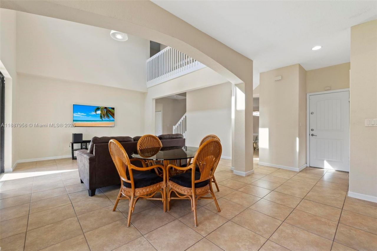 2147 NW 15th Pl, Homestead, FL 33030 Photo