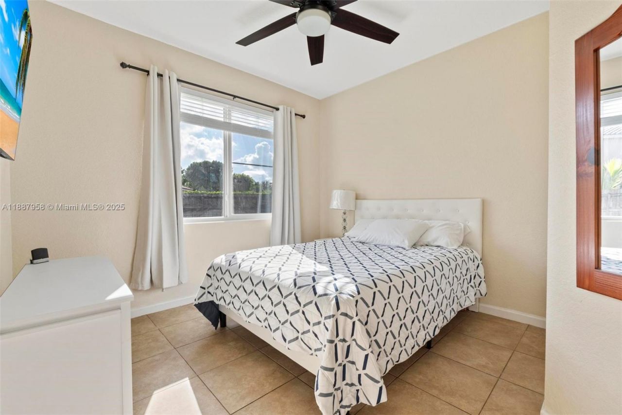 2147 NW 15th Pl, Homestead, FL 33030 Photo