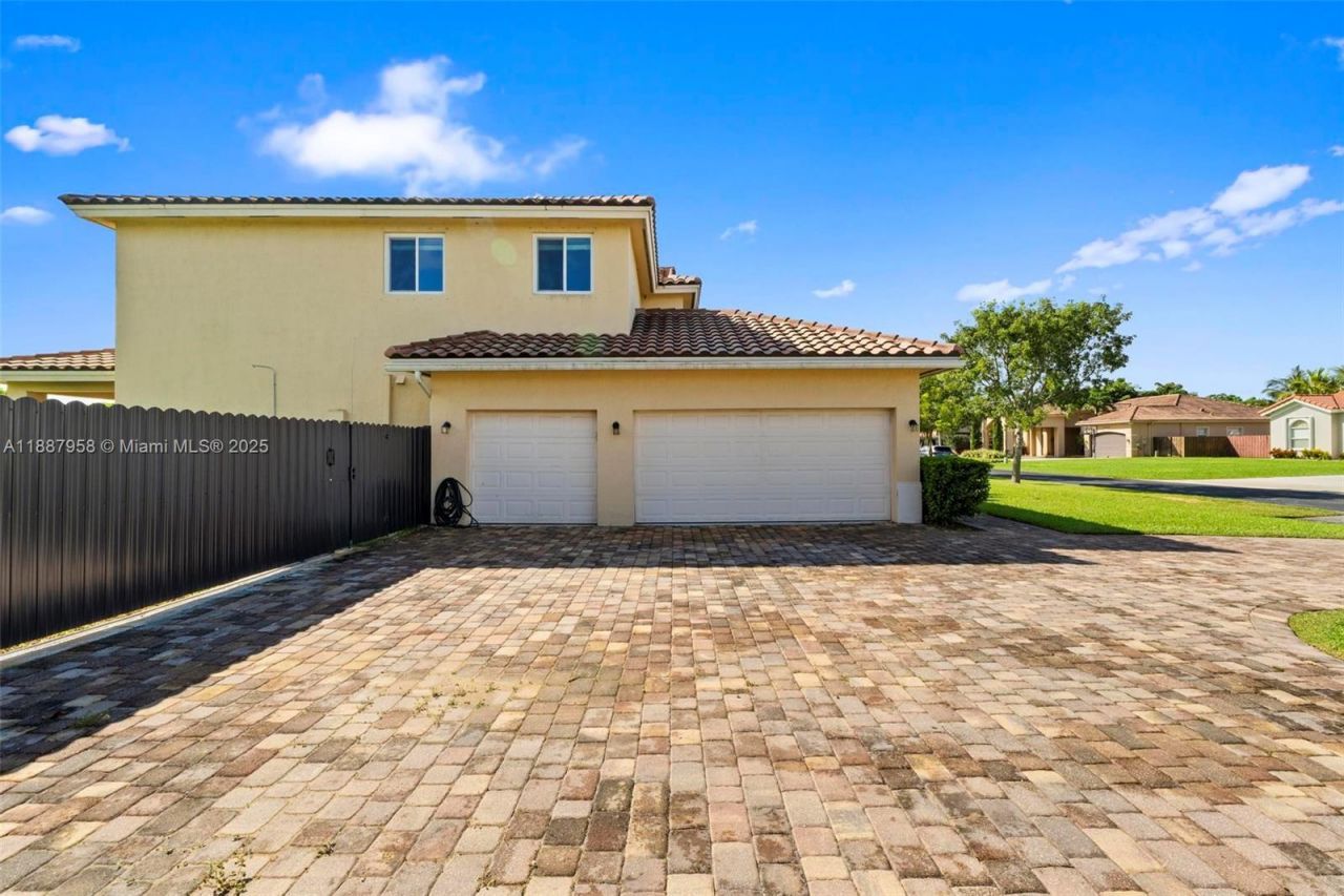 2147 NW 15th Pl, Homestead, FL 33030 Photo