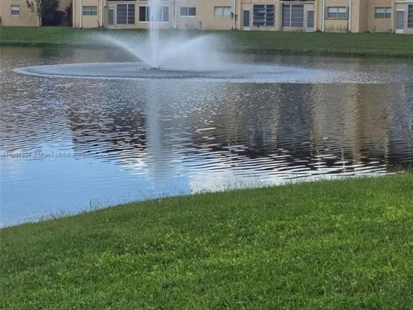 8920 Sunrise Lakes Blvd, Unit 111, Sunrise, FL 33322